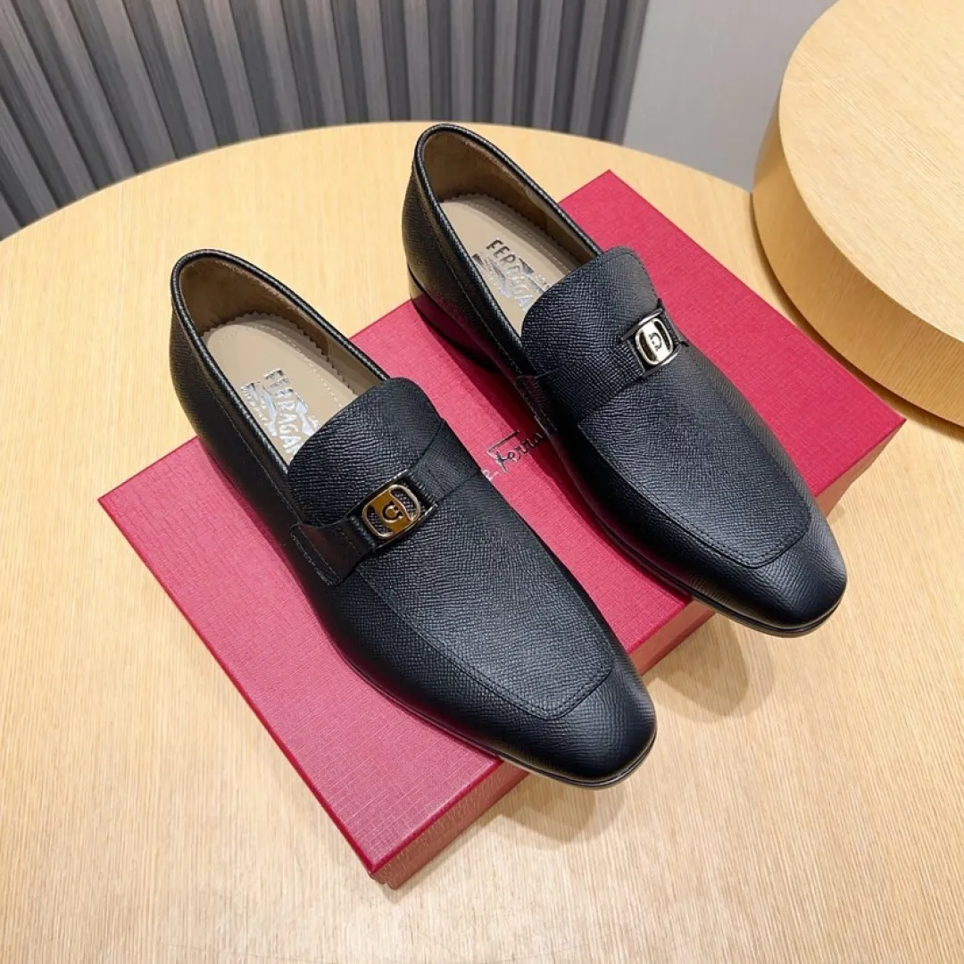Factory P620💰🔥《Ferragamo》👏Latest•High-end top brand luxury~purchasing agent, top~quality. New fashionable business men's shoes🔜The uppers are made of original cashmere cowhide➕cowhide·lining, with fine workmanship. The original stylish and soft combination wear-resistant and non-slip outsole is light and comfortable on the feet. The real thing looks better in real life. Size: 38/44